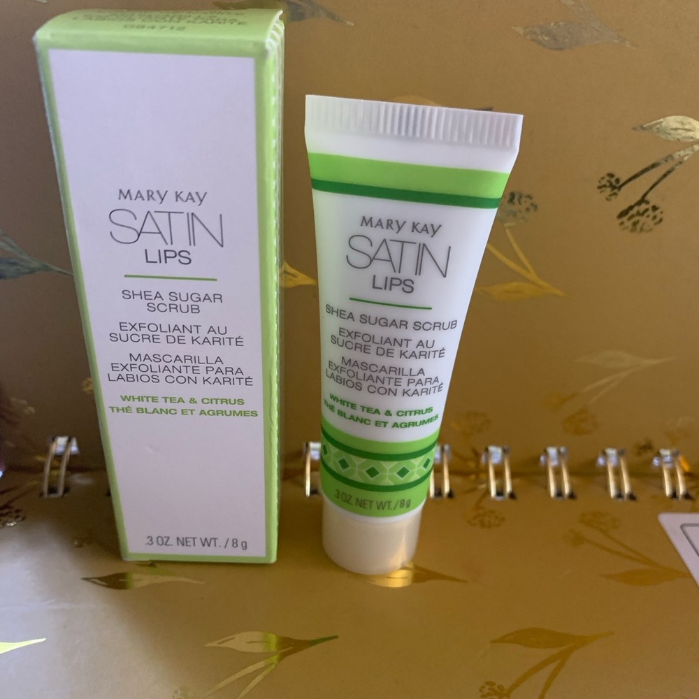 Mary Kay Satin Lip Shea Sugar Scrub